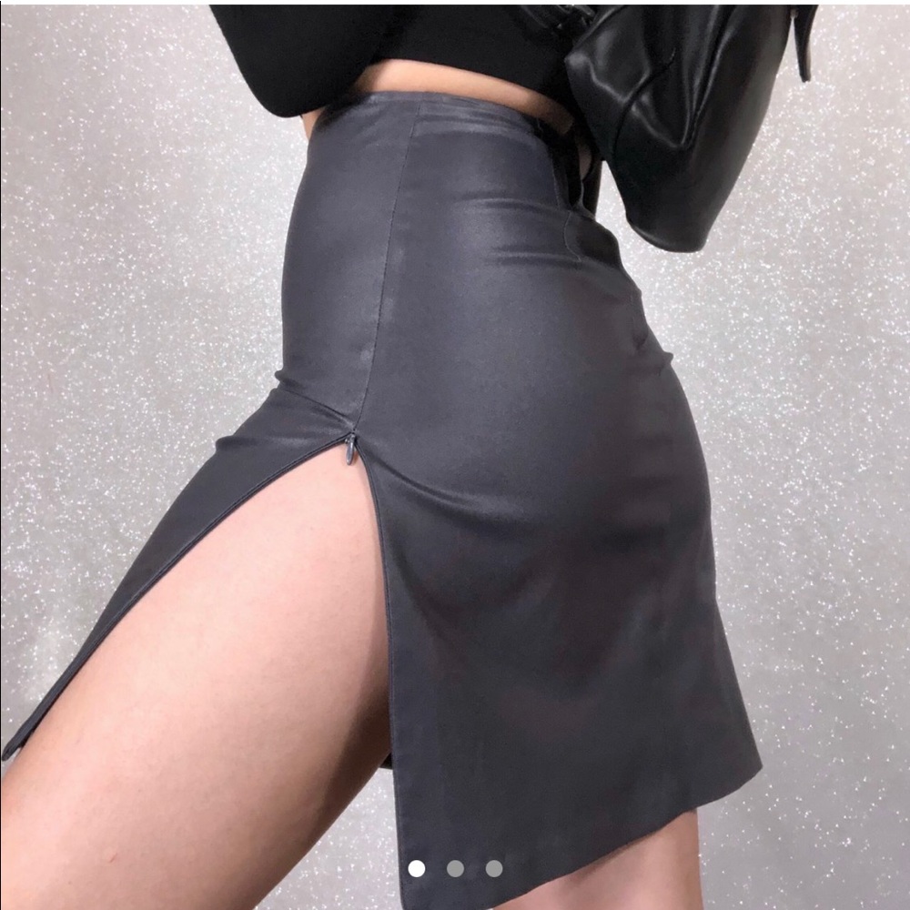 Metallic gray zip skirt